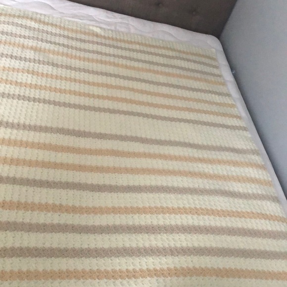 NEW handmade crochet blanket/afghan “LATTICE” cream/beige neutral colors 45”x59” - Picture 2 of 6